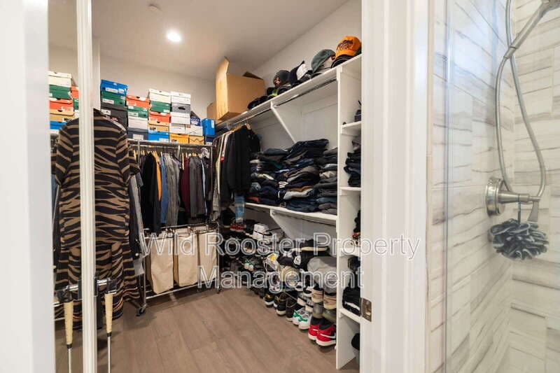 Sacramento House: 3500 Forney Way