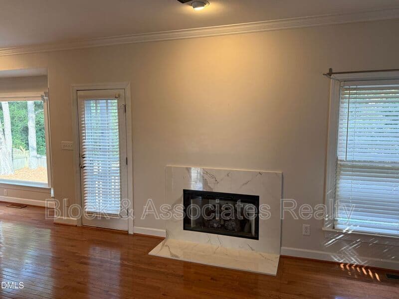 Apex House: 2006 Battlewood Rd.