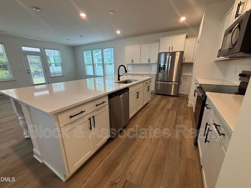 Raleigh House: 5128 Ranger Grove Way