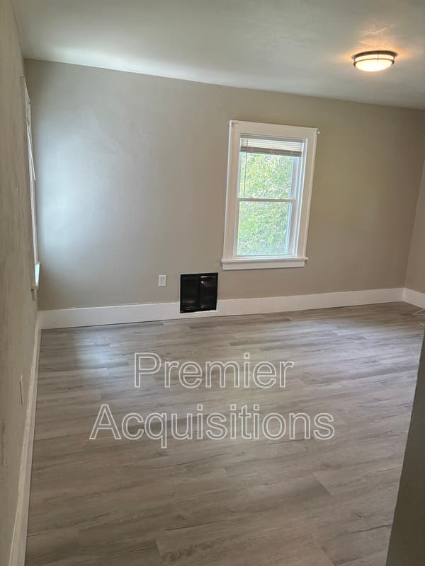 Alton Condo: 900 Washington Avenue