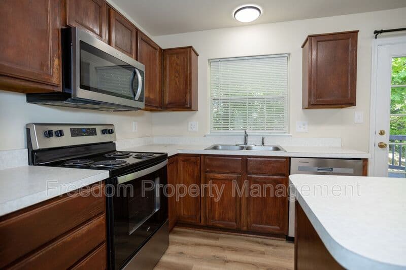 Woodbridge Townhome: 1974 Teasel Ct