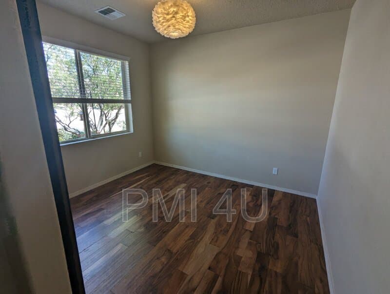 Albuquerque House: 2035 Ferndale DR SE