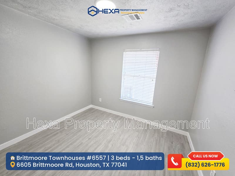 Houston Townhome: 6557 Brittmoore Rd