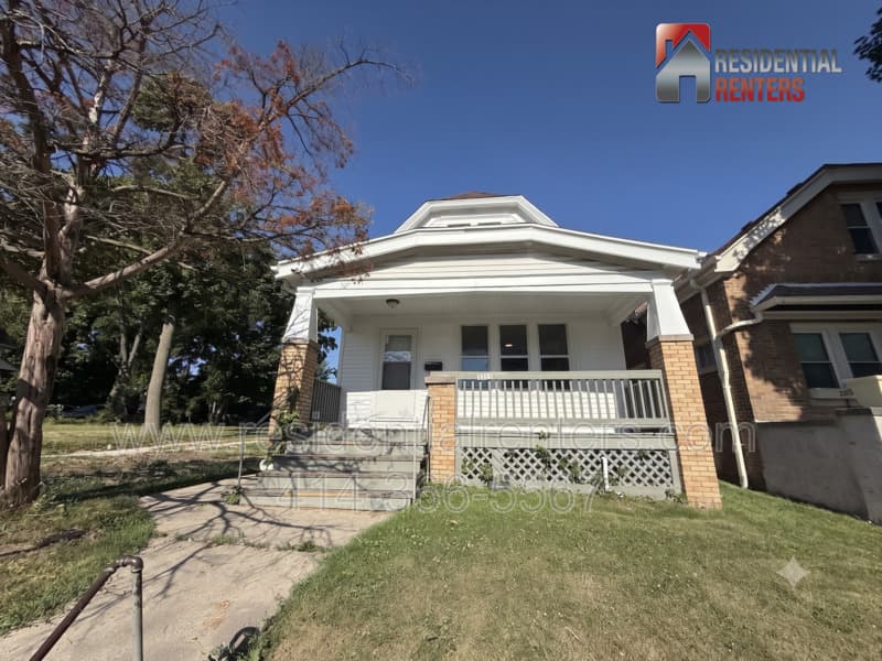 Milwaukee Condo: 3351 N 6th Street