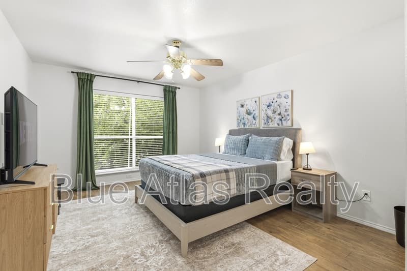 Arlington House: 1081 Enfilar Lane