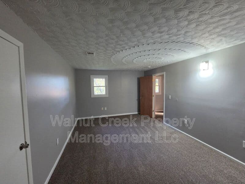 Elyria Condo: 41547 Elmwood St