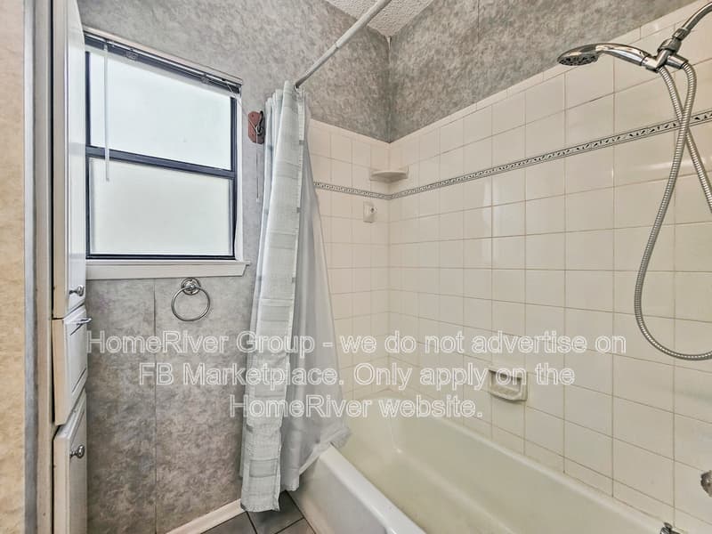 San Antonio House: 8823 Wellesley Manor Dr