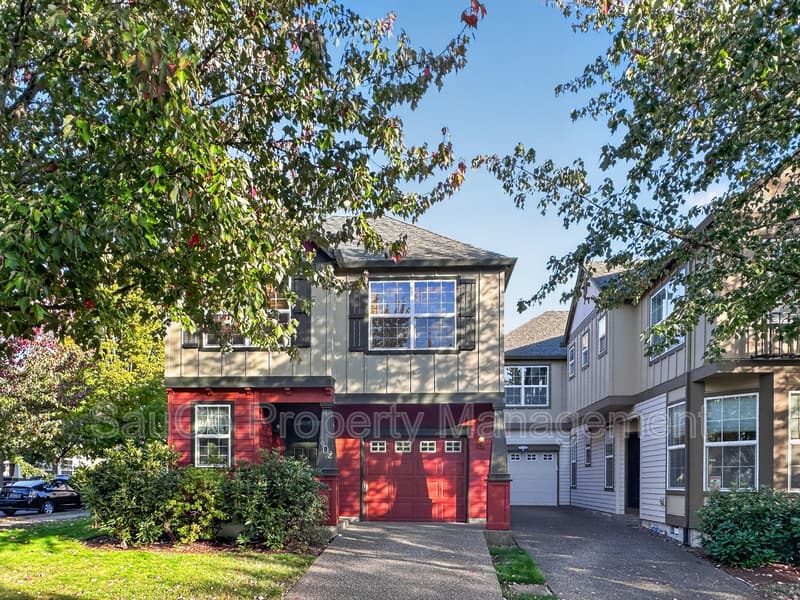 Hillsboro House: 902 SE Portlandia Ave