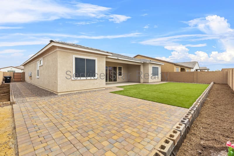 Laveen House: 4019 W Piedmont Rd