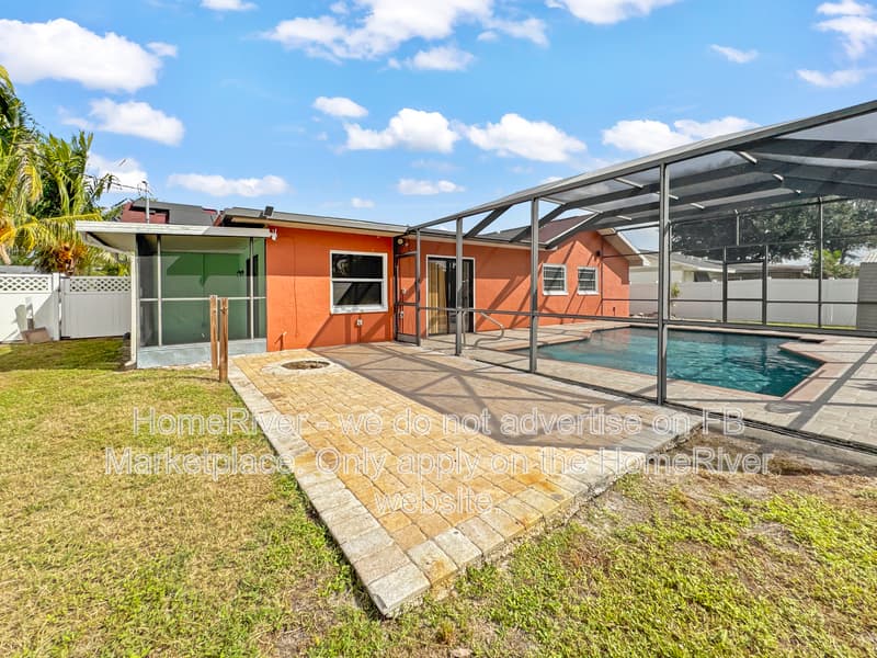 Fort Myers House: 9032 Pomelo Rd W