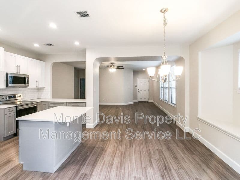 Cedar Park House: 2105 Sage Canyon Drive