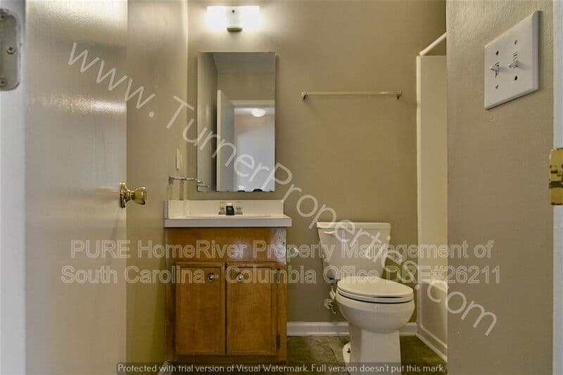 Columbia House: 3800 Plowden Rd