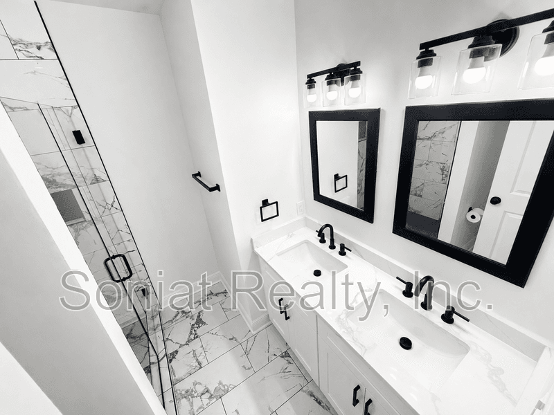 New Orleans Condo: 2023 First St.