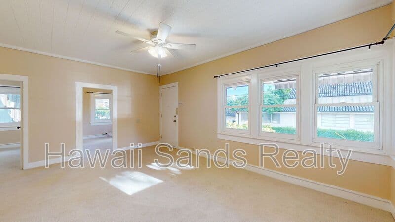 Honolulu House: 908 Kinau Street