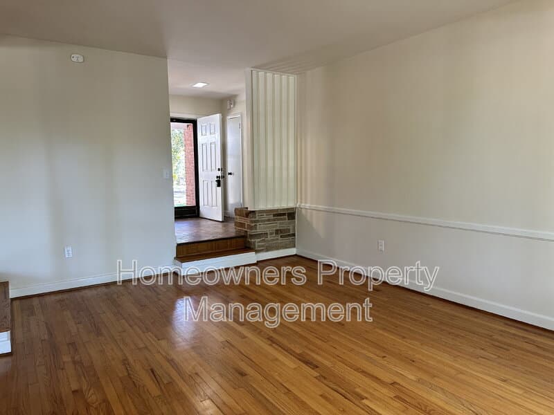Fayetteville House: 314 Westview Drive