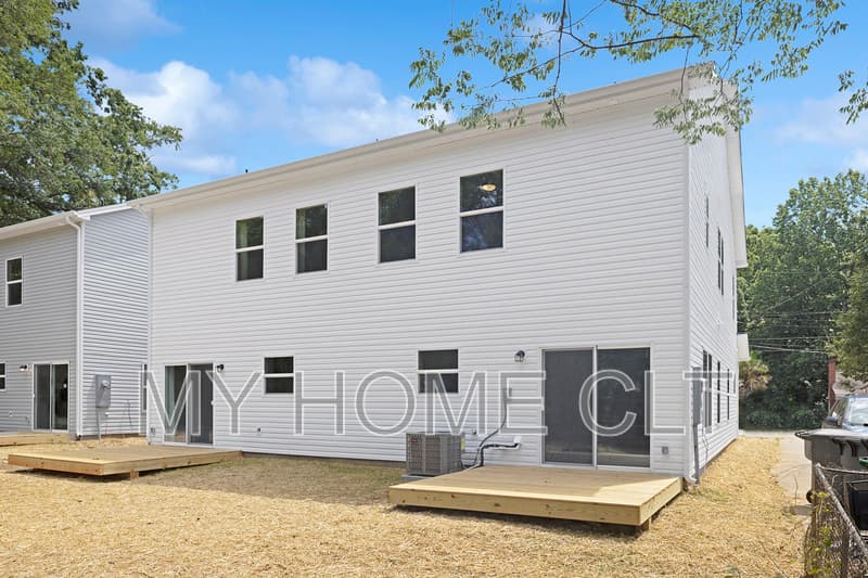 Charlotte Townhome: 2309 Ellen Avenue