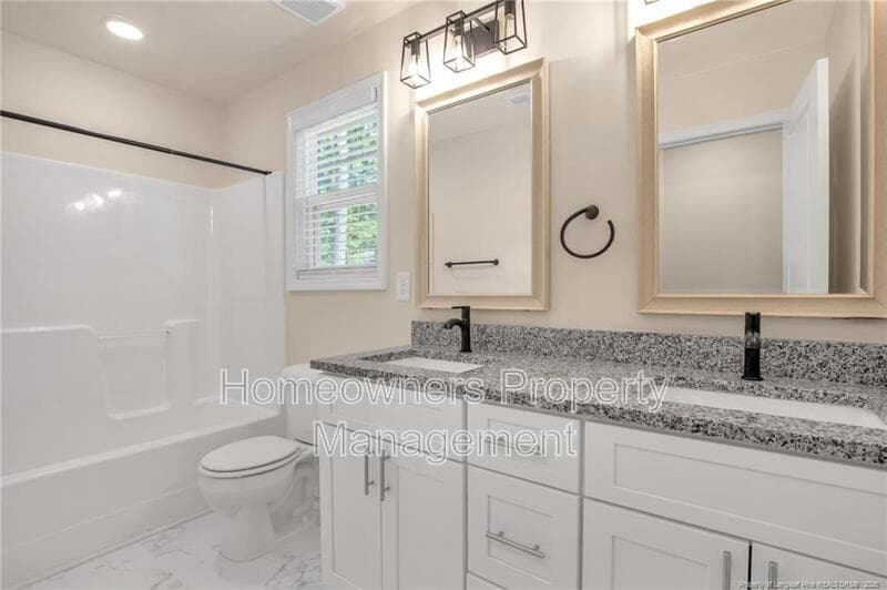 Fayetteville House: 501 Randolph Ave