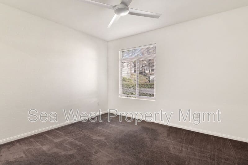 Oceanside Condo: 432 Edgehill Lane