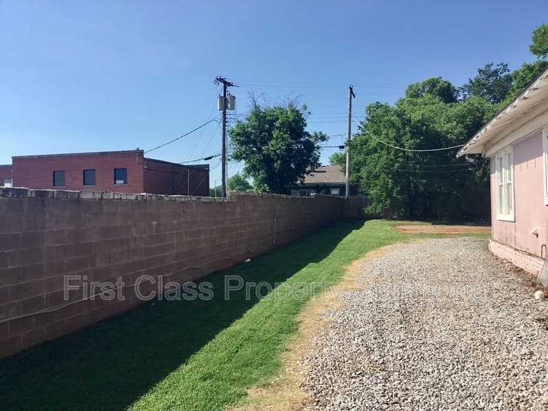Oklahoma City House: 112 NW 17th St