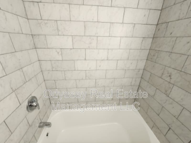Wildwood Condo: 210 W. Spencer Ave