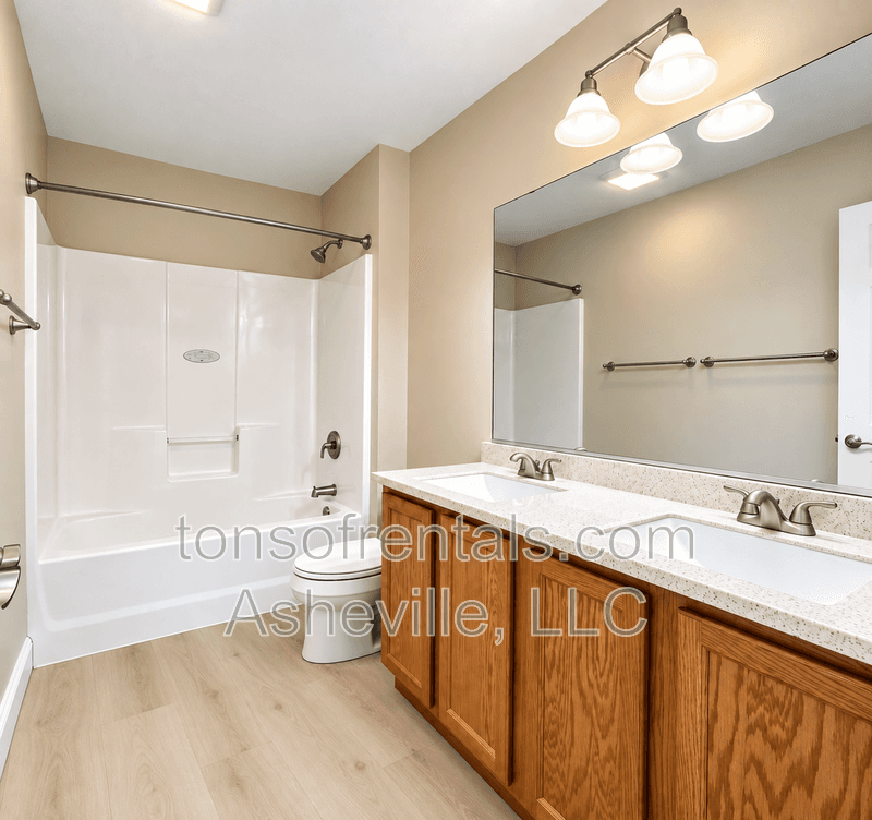 Fletcher House: 100 Little Fox Lane