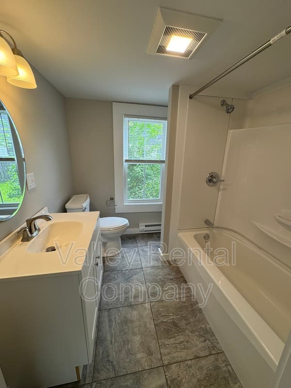 Sunderland House: 118 North Main Street - 1