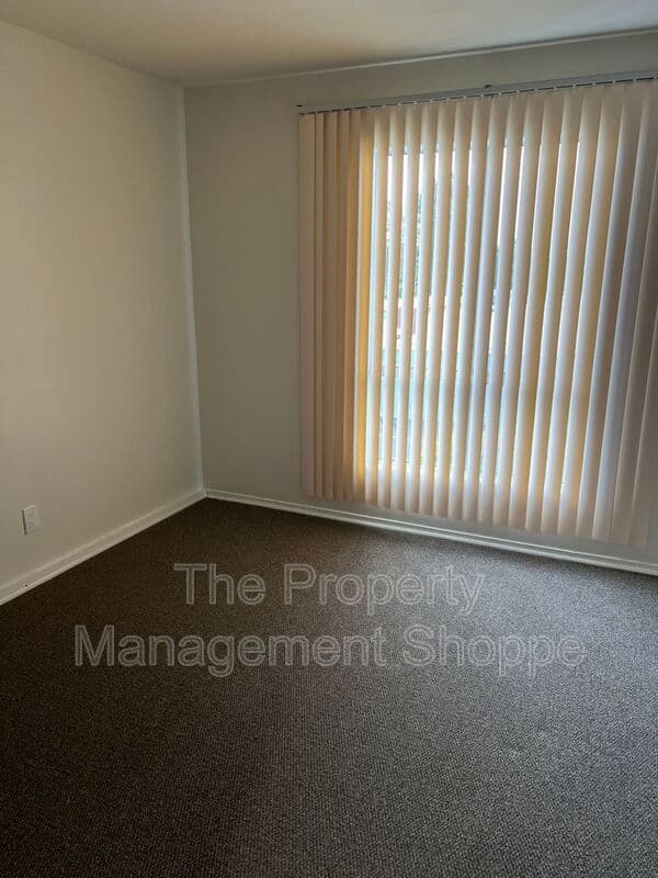 Ventura Condo: 1300 Saratoga Avenue