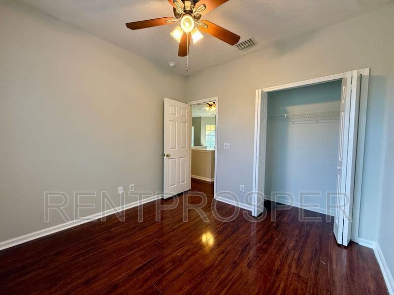 Melbourne House: 4275 Canby Drive