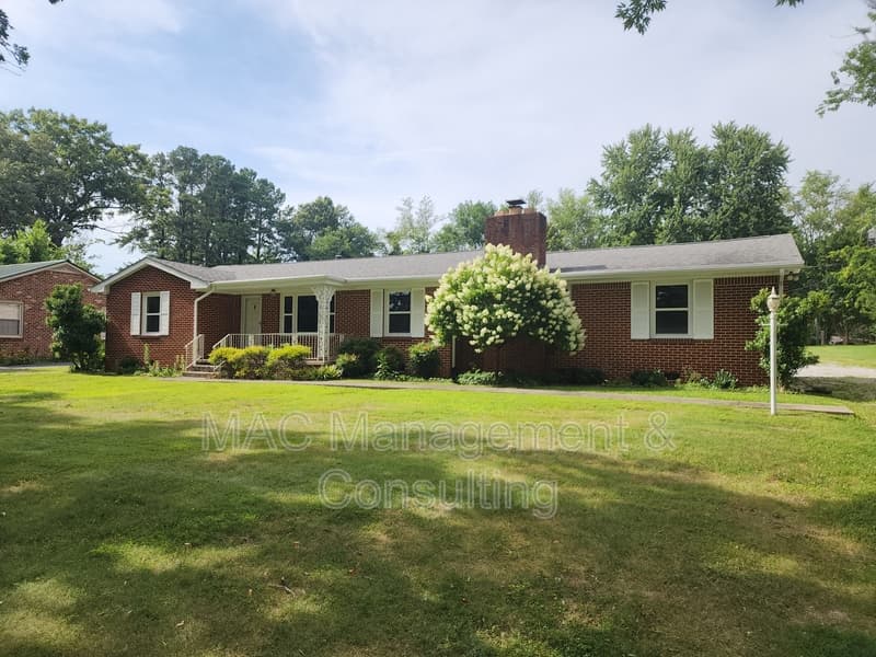 Cookeville House: 340 E 14th St.