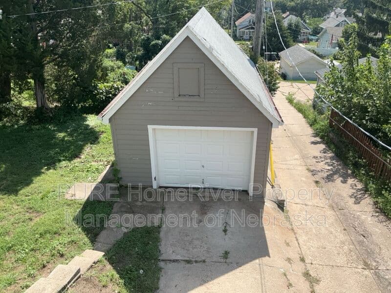 Omaha House: 3403 Arbor St