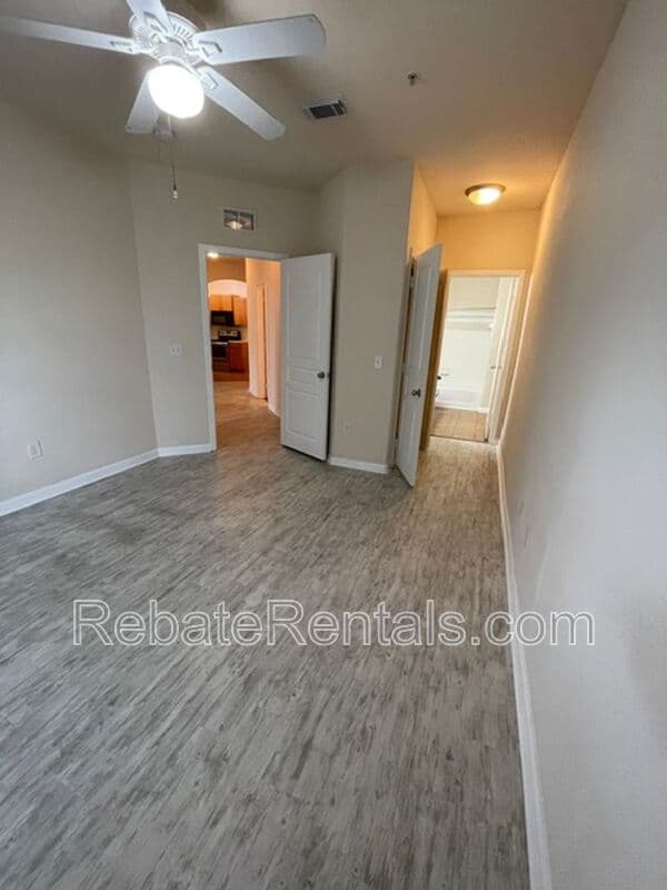 Jacksonville Condo: 8290 Gate Parkway