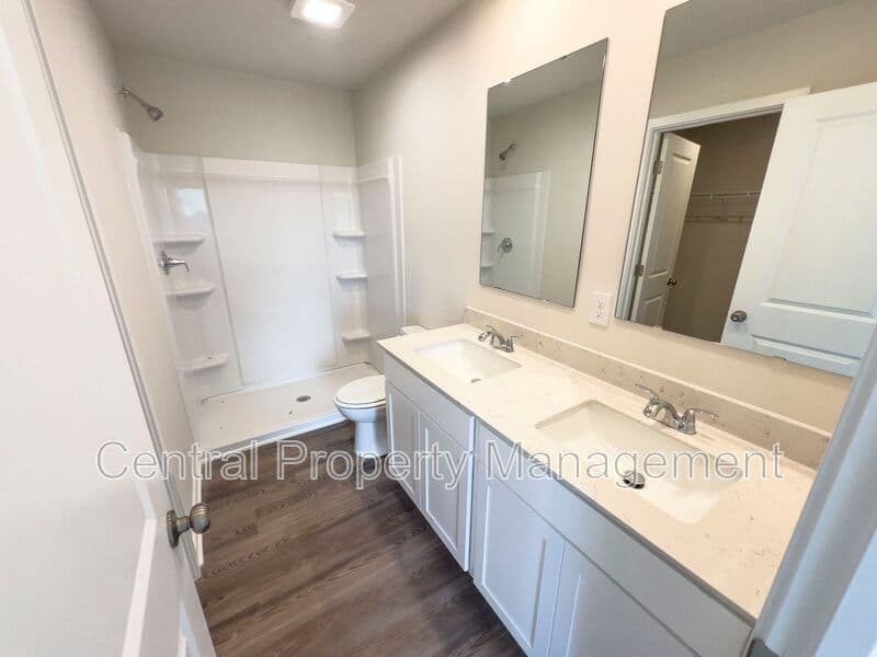 Spartanburg House: 6018 Tavener Drive