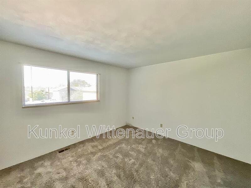 O'Fallon Condo: 445-7 Ponderosa Ave