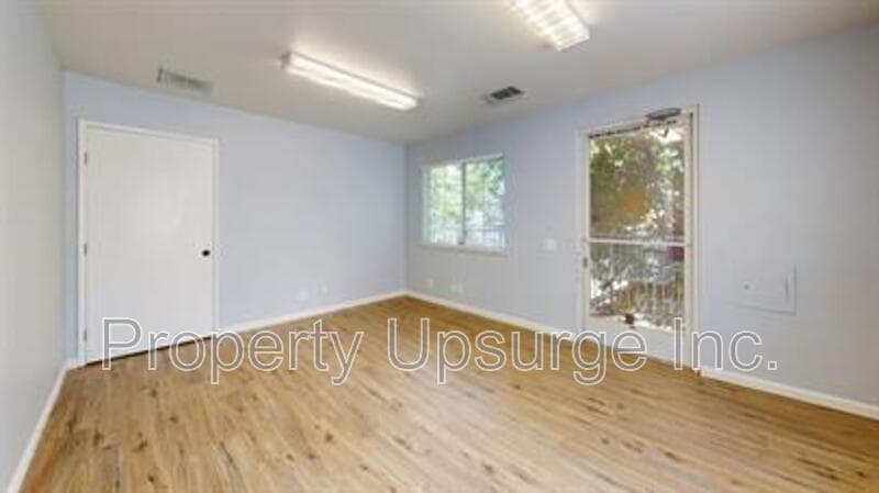 Redding House: 3404 Bechelli Lane - E