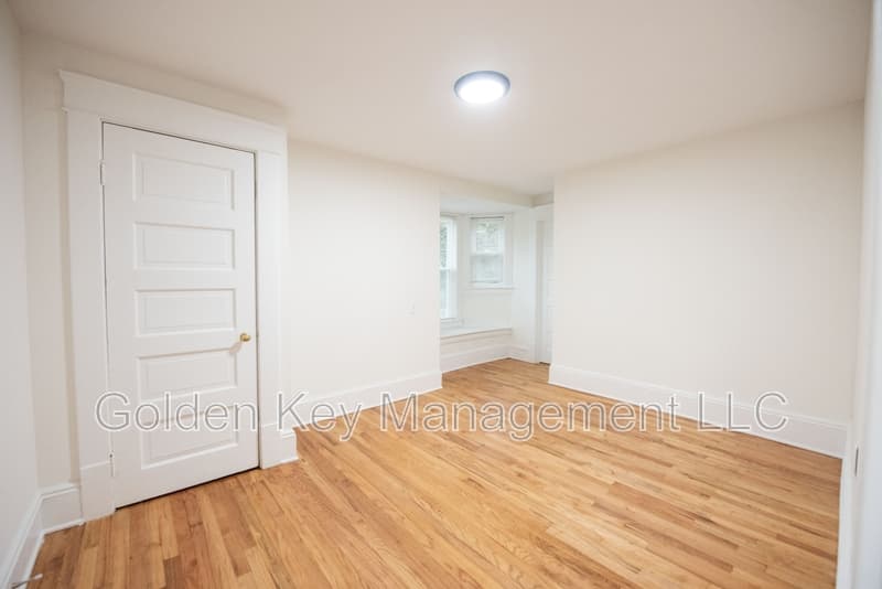 North Olmsted Condo: 5195 Dover Center Road - 2