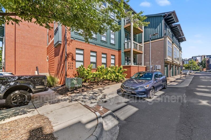 Charlotte House: 516 New Bern Station Ct