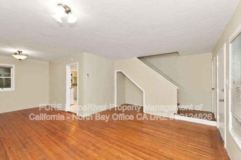 Mill Valley Condo: 10 & 12 Una Way