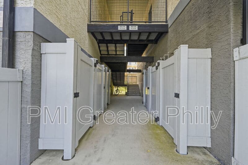 Philadelphia Condo: 182 Gay St