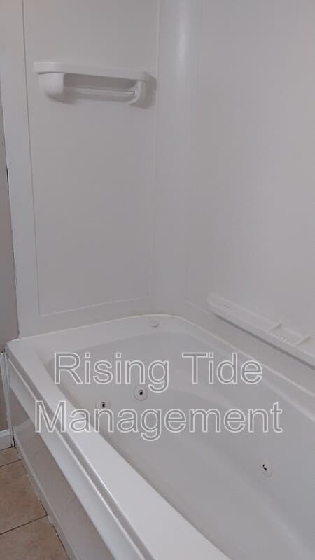 Birmingham House: 1136 Dogwood Ln