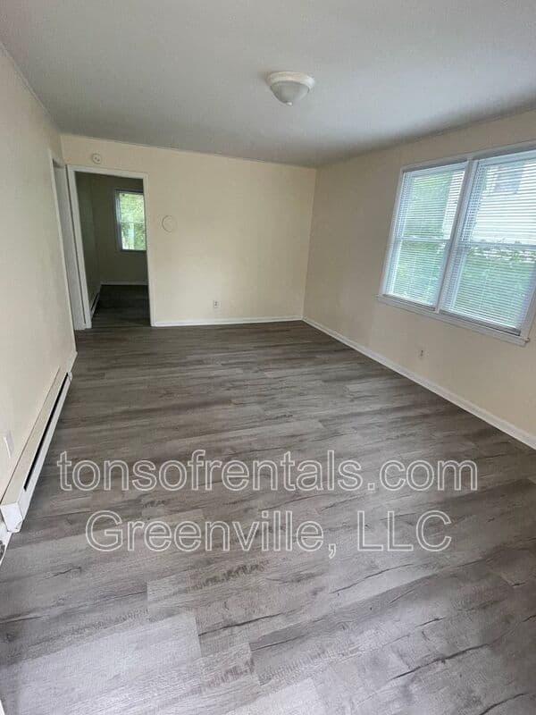 Spartanburg House: 691 Fairfax Street