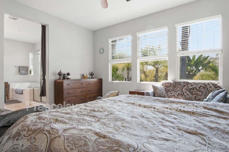 Chula Vista Townhome: 1724 Rolling Water