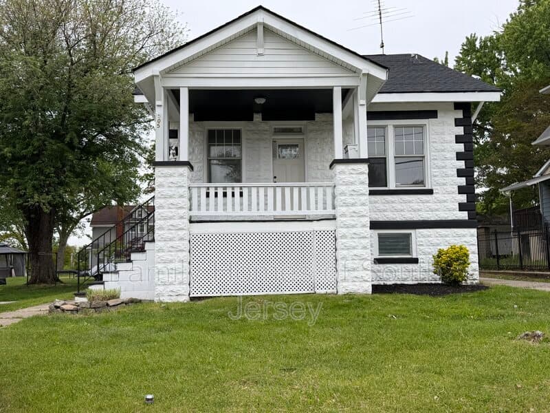 Baltimore House: 3505 Frankford Ave