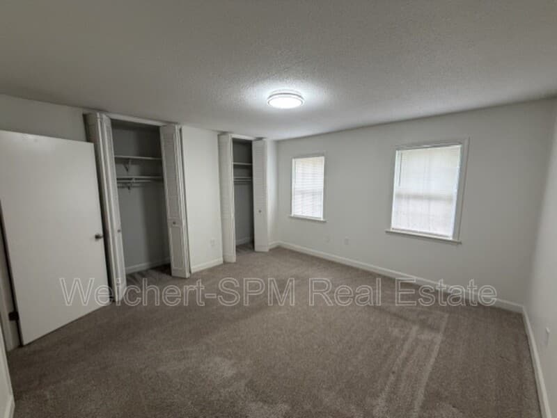 memphis House: 5730 Quince Rd #5 Memphis, TN 38119