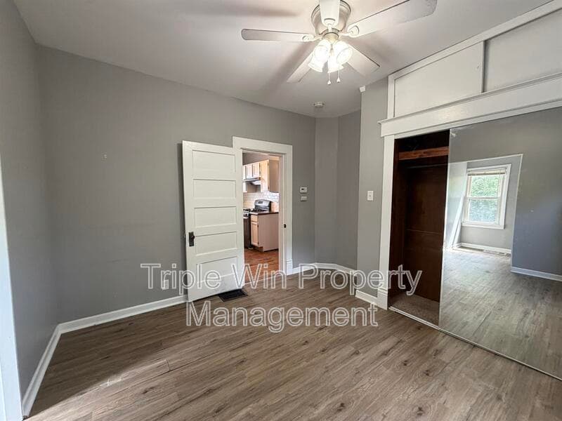 Maplewood House: 7790 Folk Ave.