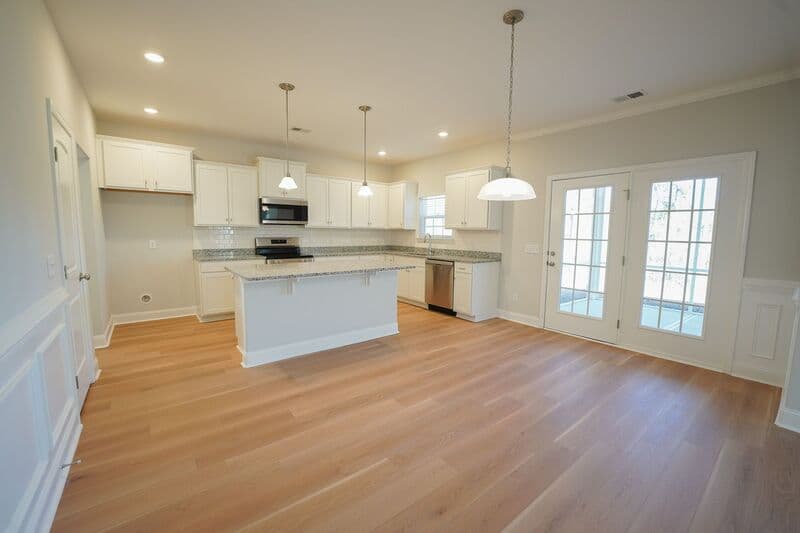 Bloomingdale House: 166 Guana Ln