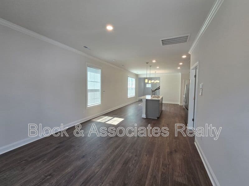 Jamestown House: 209 Ranger Rd