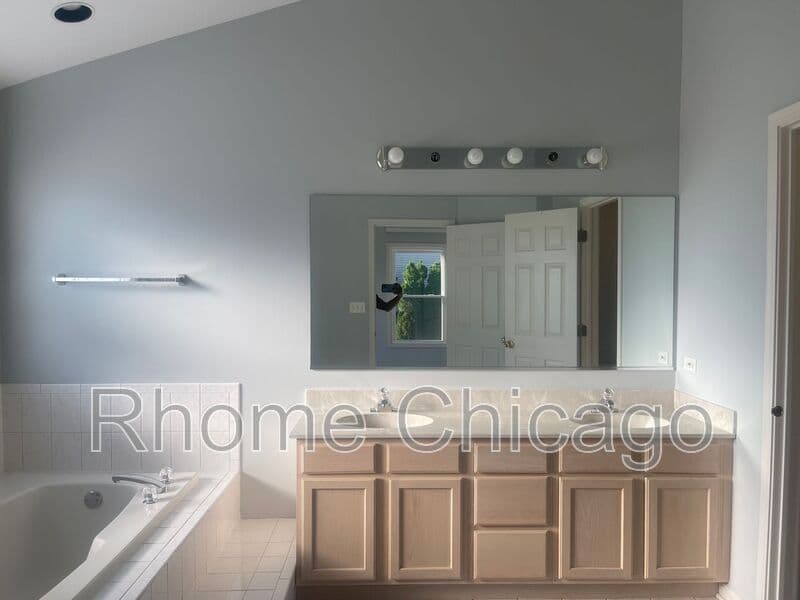 Carol Stream House: 1034 Idaho St.