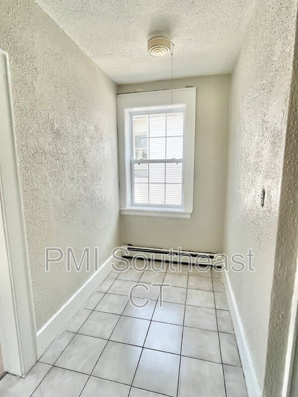 New London Condo: 92 Truman St