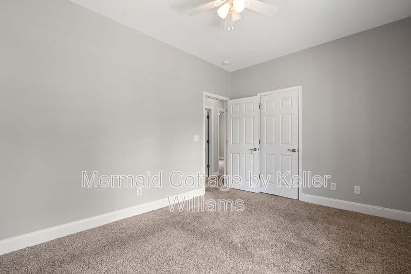Beaufort House: 50 Spearmint Cir