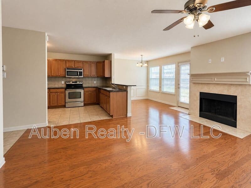 Fort Worth House: 3933 Fernando Drive